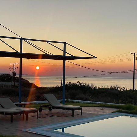 Cristelia Seafront & Pool Villa Лахания Екстериор снимка