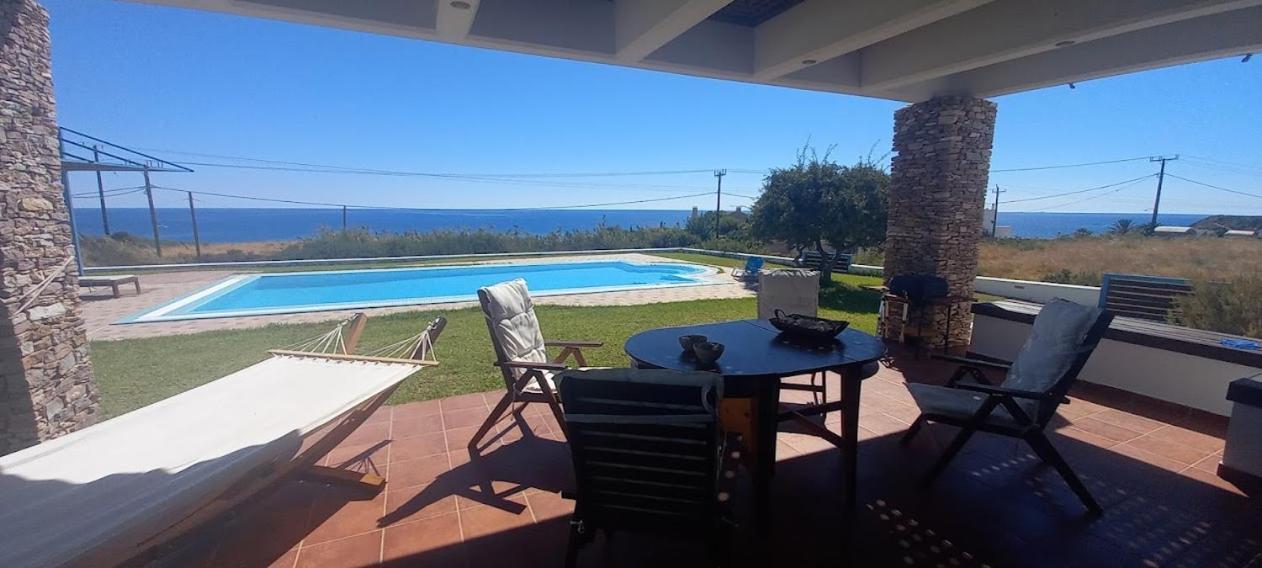 Cristelia Seafront & Pool Villa Лахания Екстериор снимка