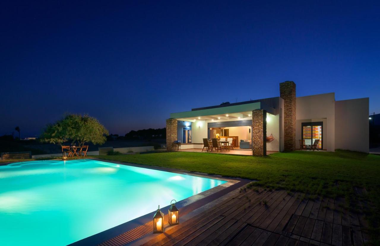 Cristelia Seafront & Pool Villa Лахания Екстериор снимка